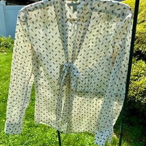 Banana Republic XS sheer print blouse